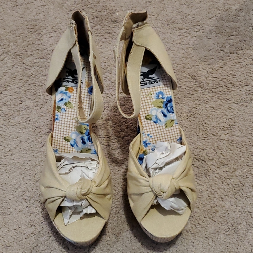 Chunky canvas floral sandal